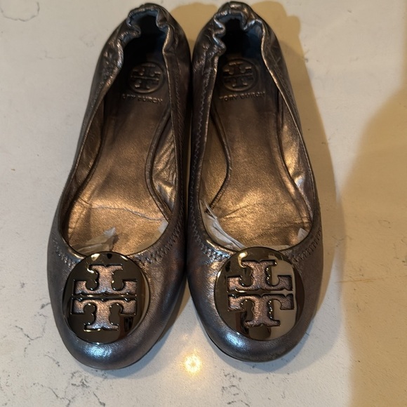 Tory Burch Shoes - Tory Burch Silver Leather Flats 6M